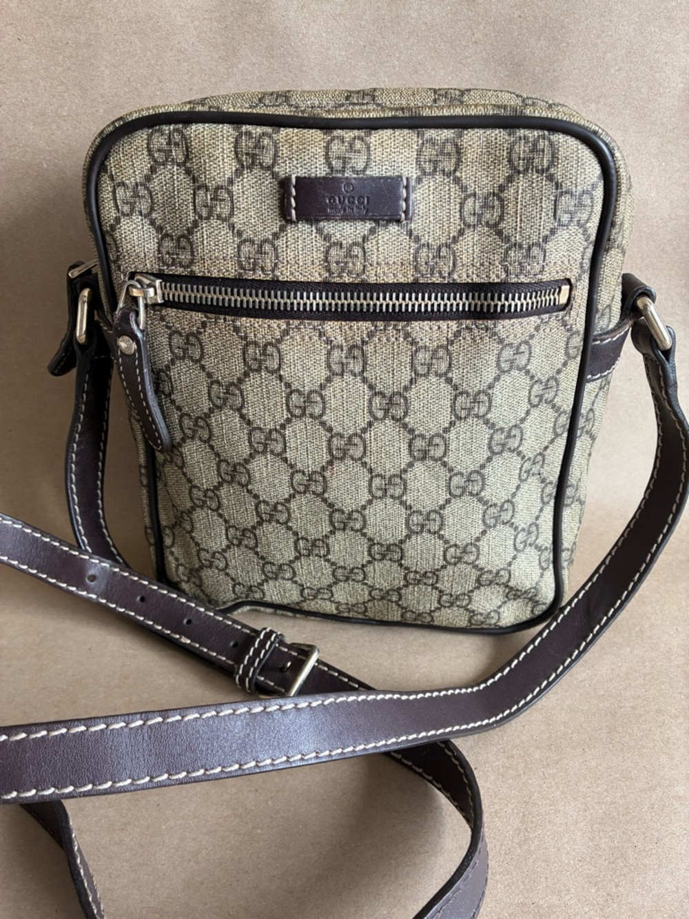 Gucci GG Supreme Canvas Messenger Bag